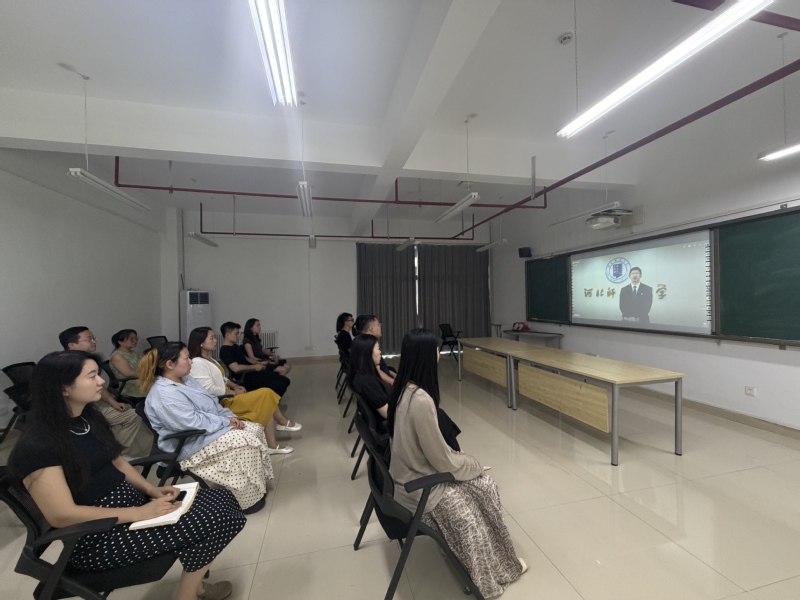 数字科技与创意设计学院 组织师生党员观看高校党组织示范微党课